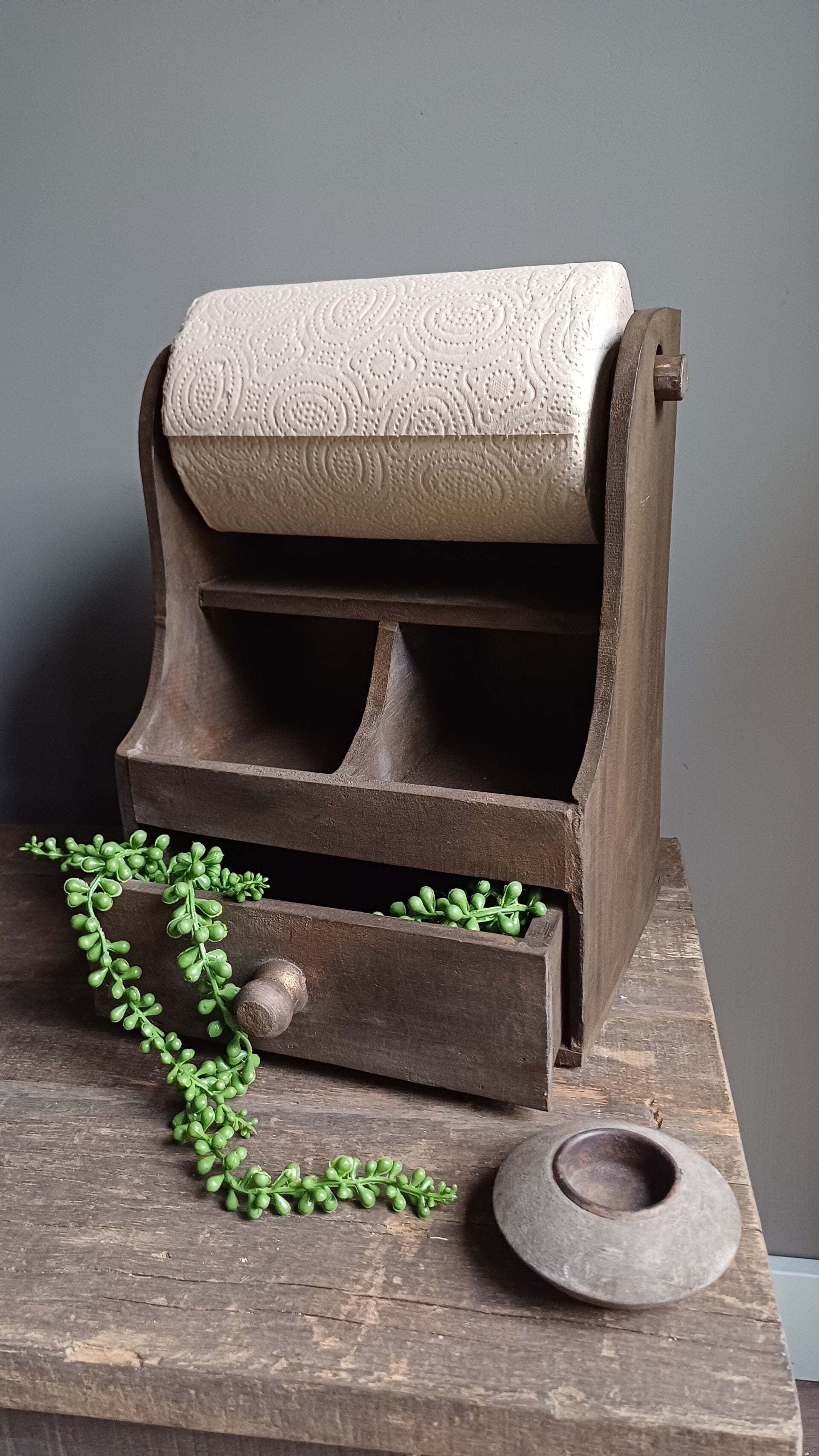 Grutters bakje met lade en keukenrol houder hout