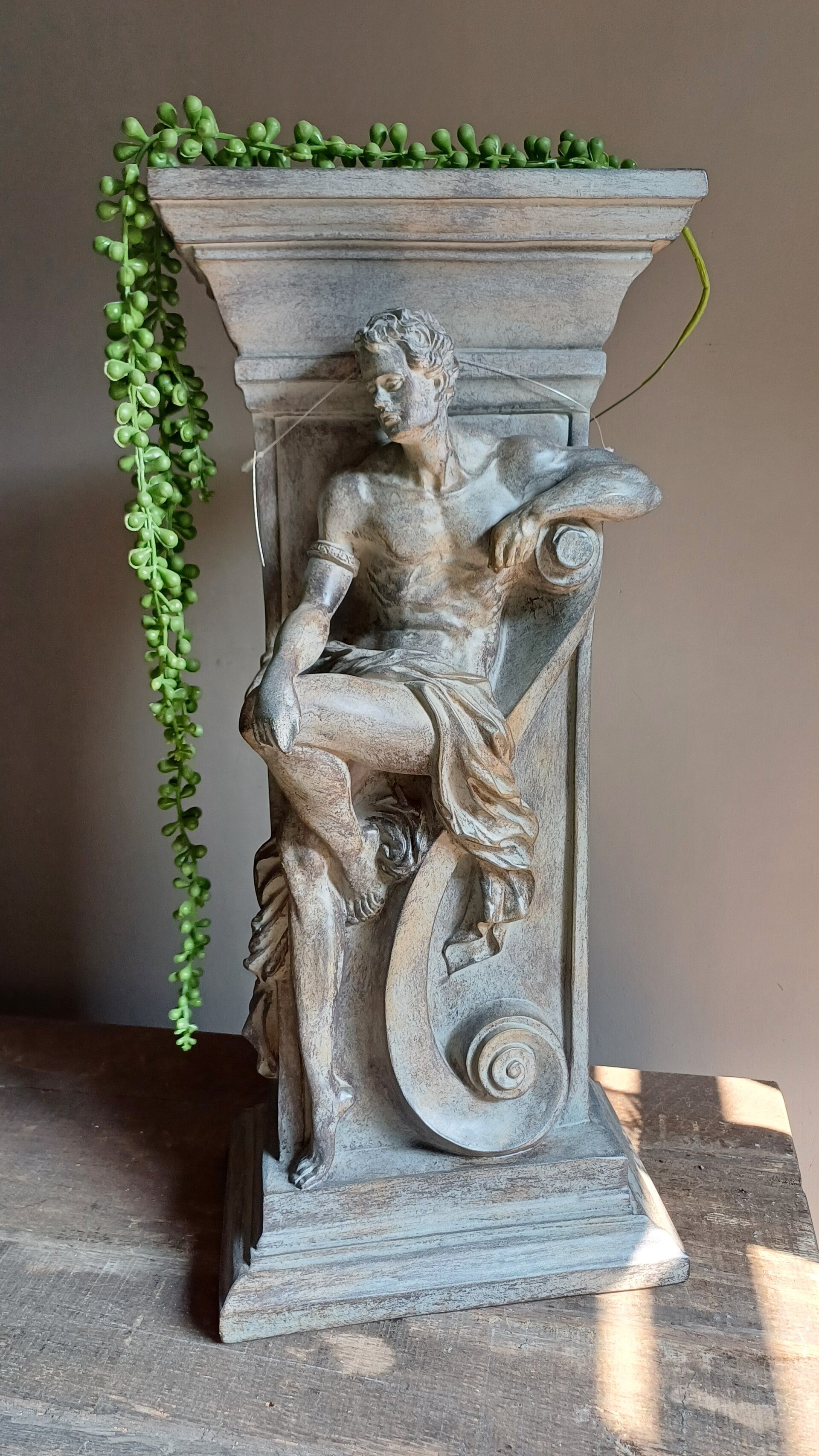 Baroque - kariatide man grijs