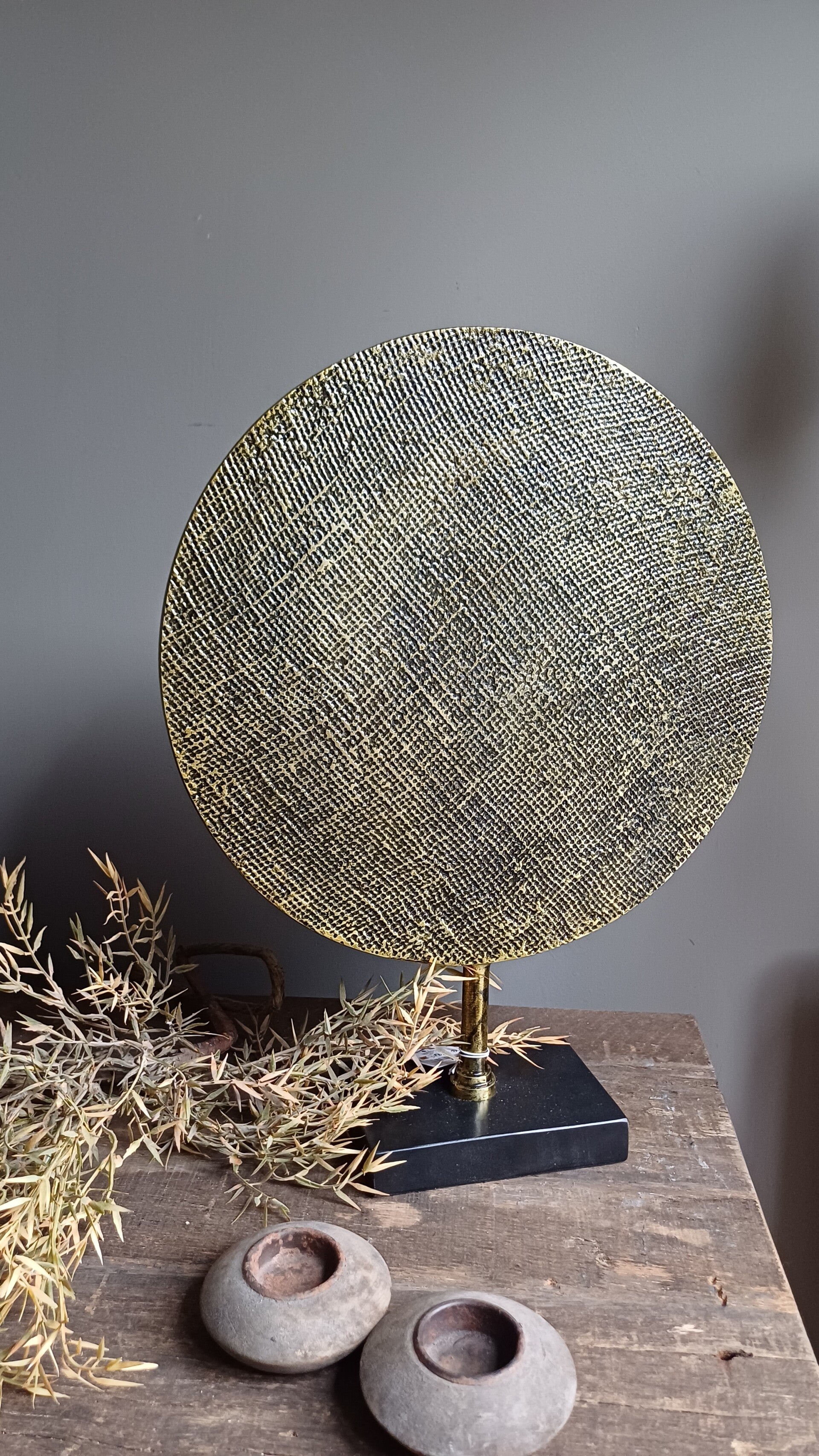 Ornament op voet metaal