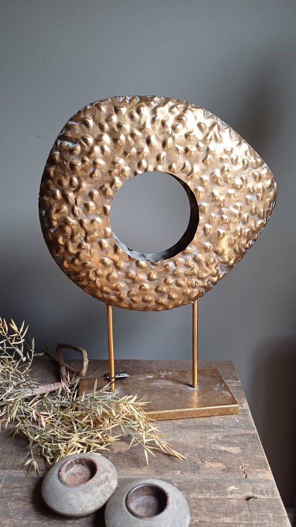 Ornament Tiana op voet