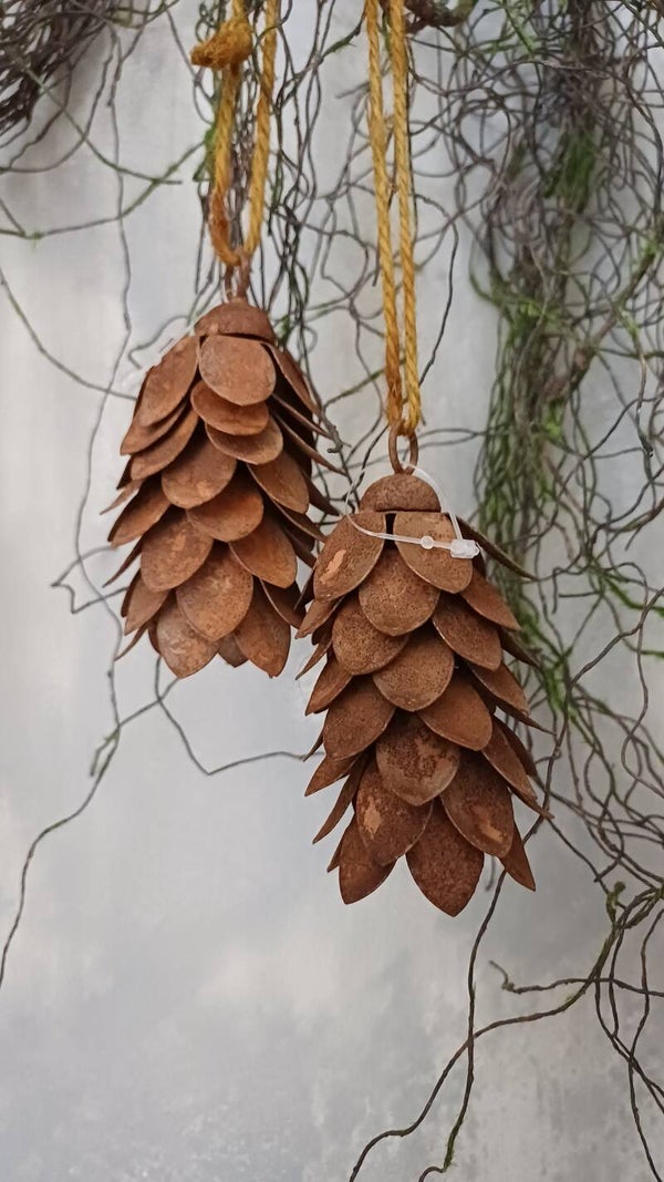 Roest dennenappel 10cm