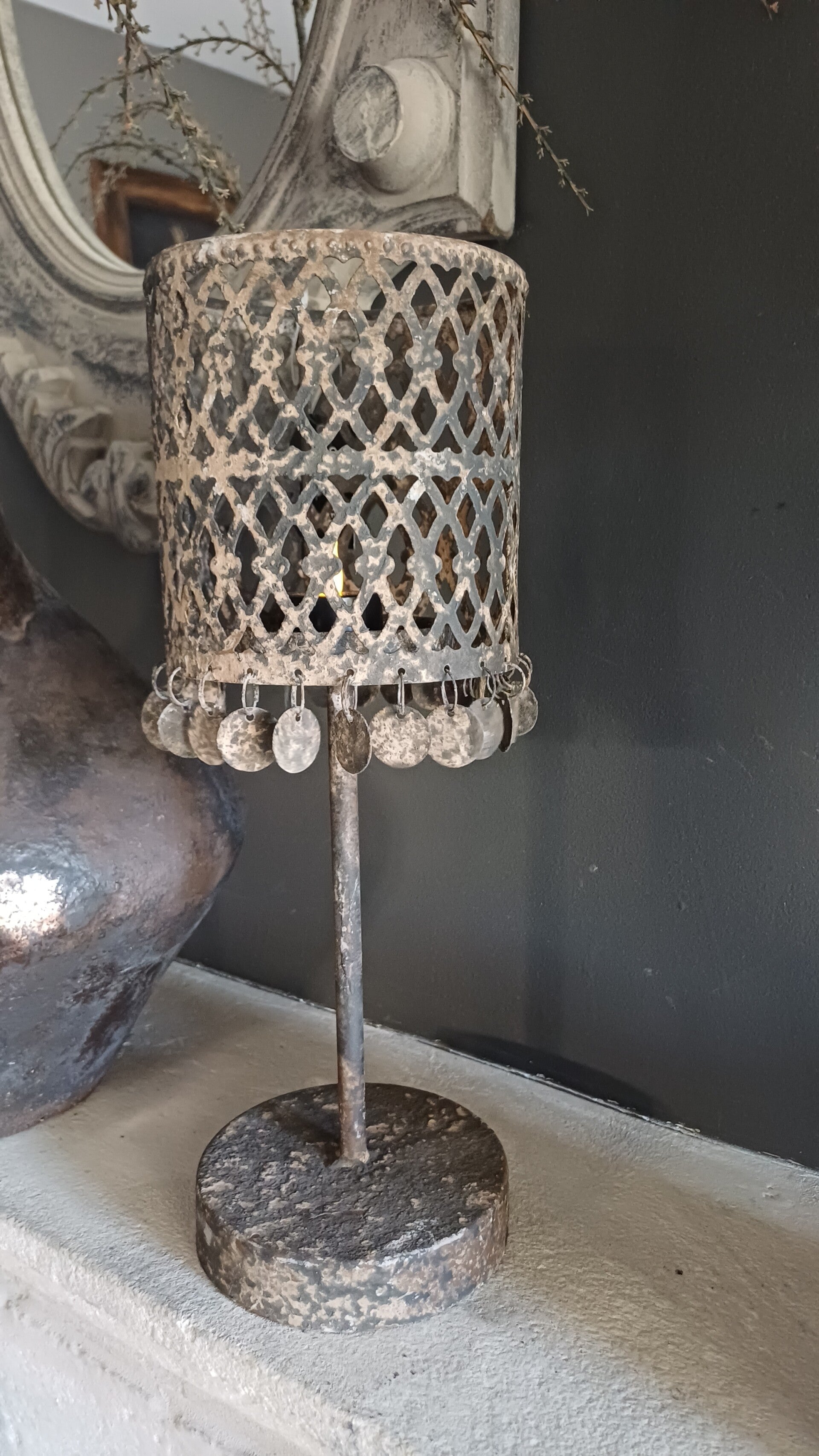 Metalen kandelaar met muntjes L