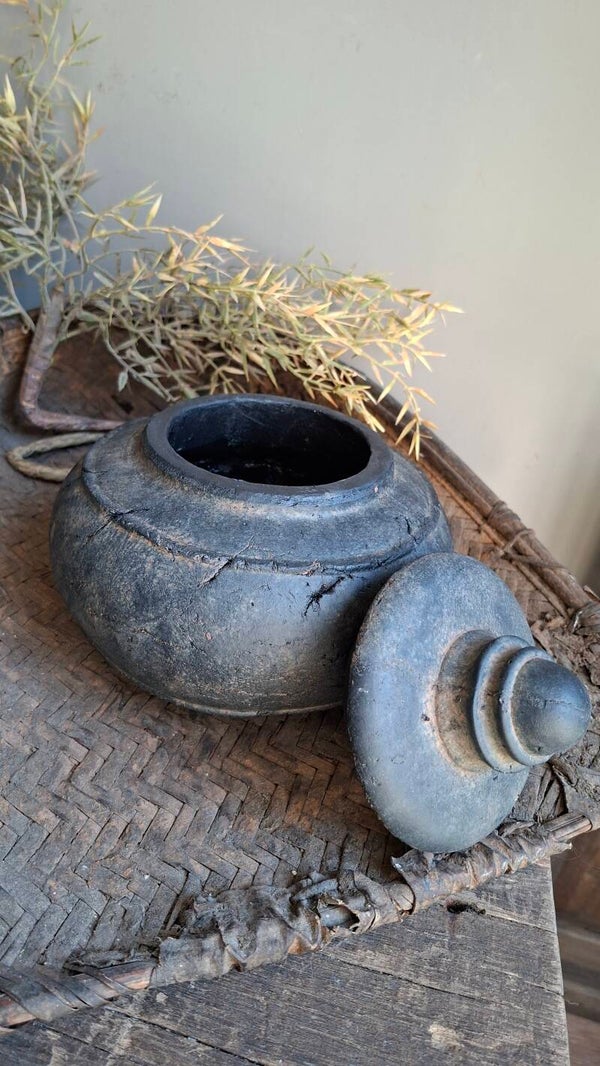 Bol potje met deksel, aardewerk