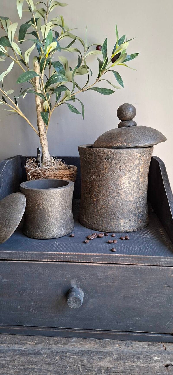 Set van 2 potten bewerkt