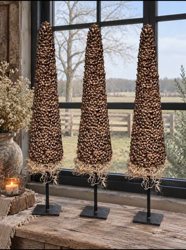 Decoratieve kegeltjes kerstboomje op metalen standaard
