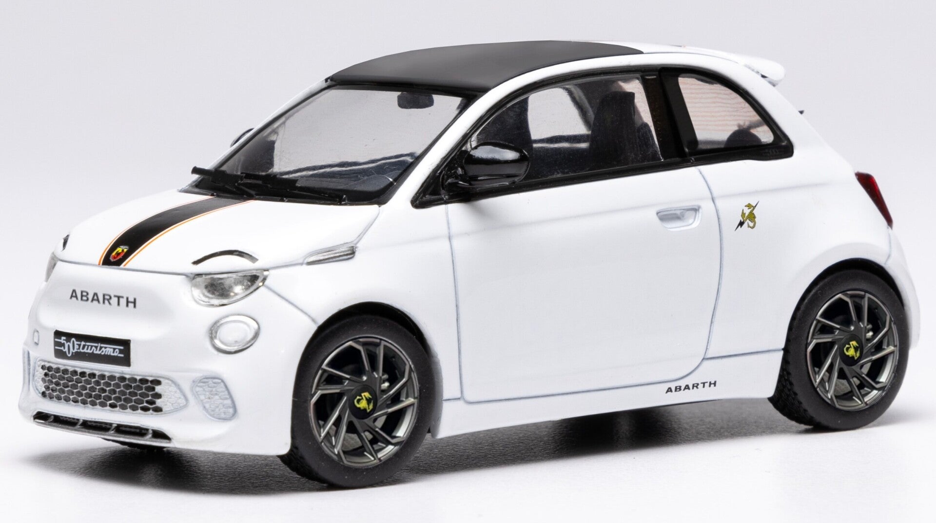 IXO Models Fiat Abarth 500e - 2024
