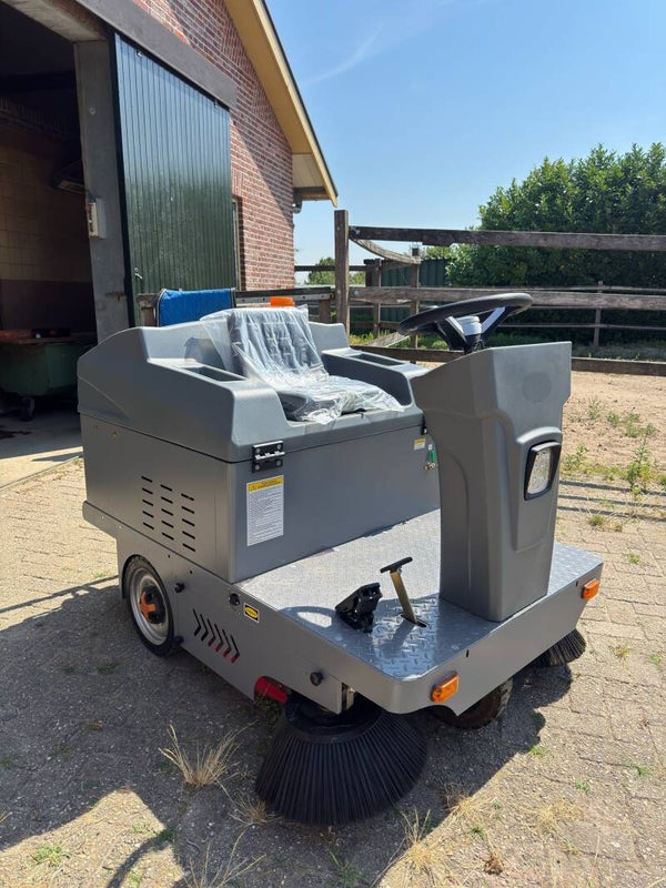 R.W. HORSEPARTS veegmachine xl