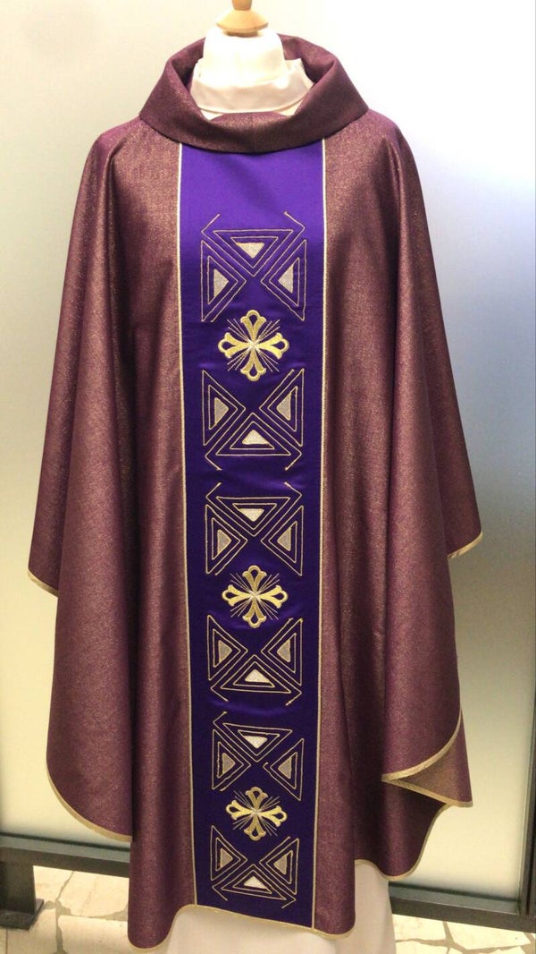 ART. 631 CASULA PAPALE