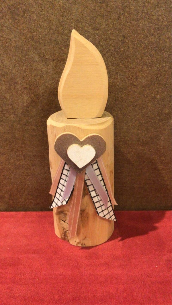 ART. CANDELA IN LEGNO CON CUORE CM 18