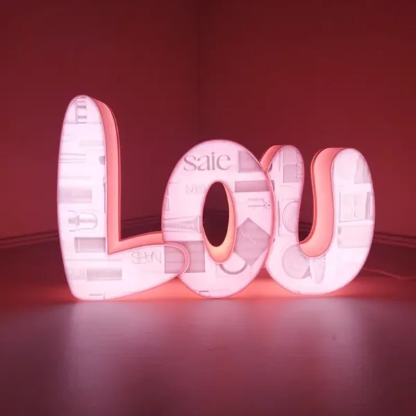 Prénom lumineux personnalisé en 3D : 3 lettres en lithophanie. image dans les face .