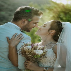 couple-5559955_1280-standard.jpg