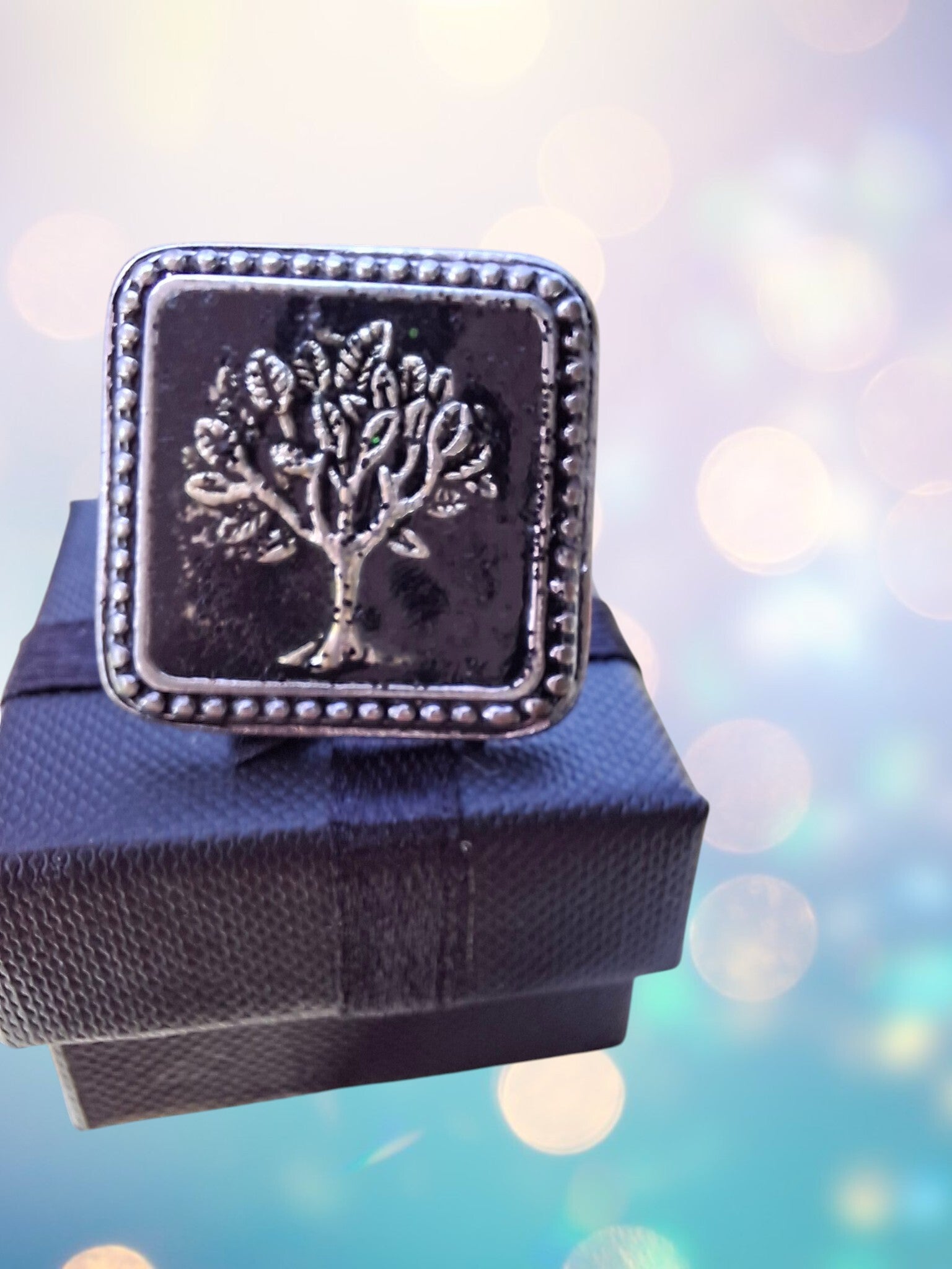 Bague Carrée – Arbre de Vie Noir Étoilé
