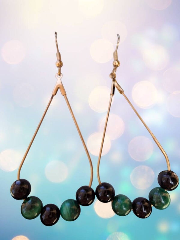 Boucles d’Oreilles – Gouttes Dorées Tourmaline & Malachite