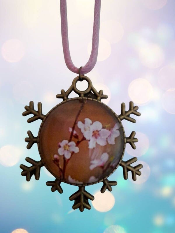 Collier Flocon – Fleurs de Cerisier & Bronze Bohème