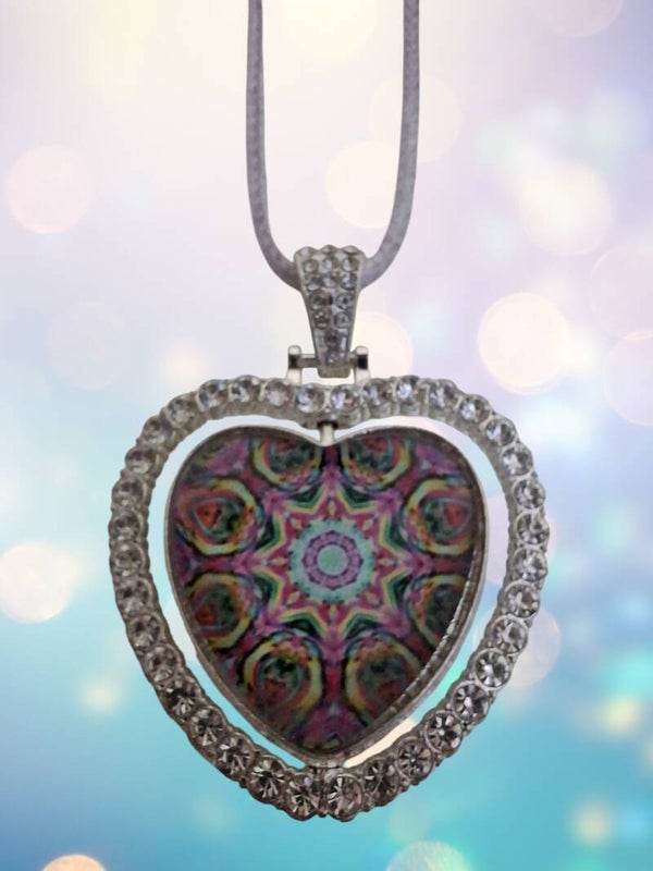 Cœur Rotatif – Mandala Multicolore