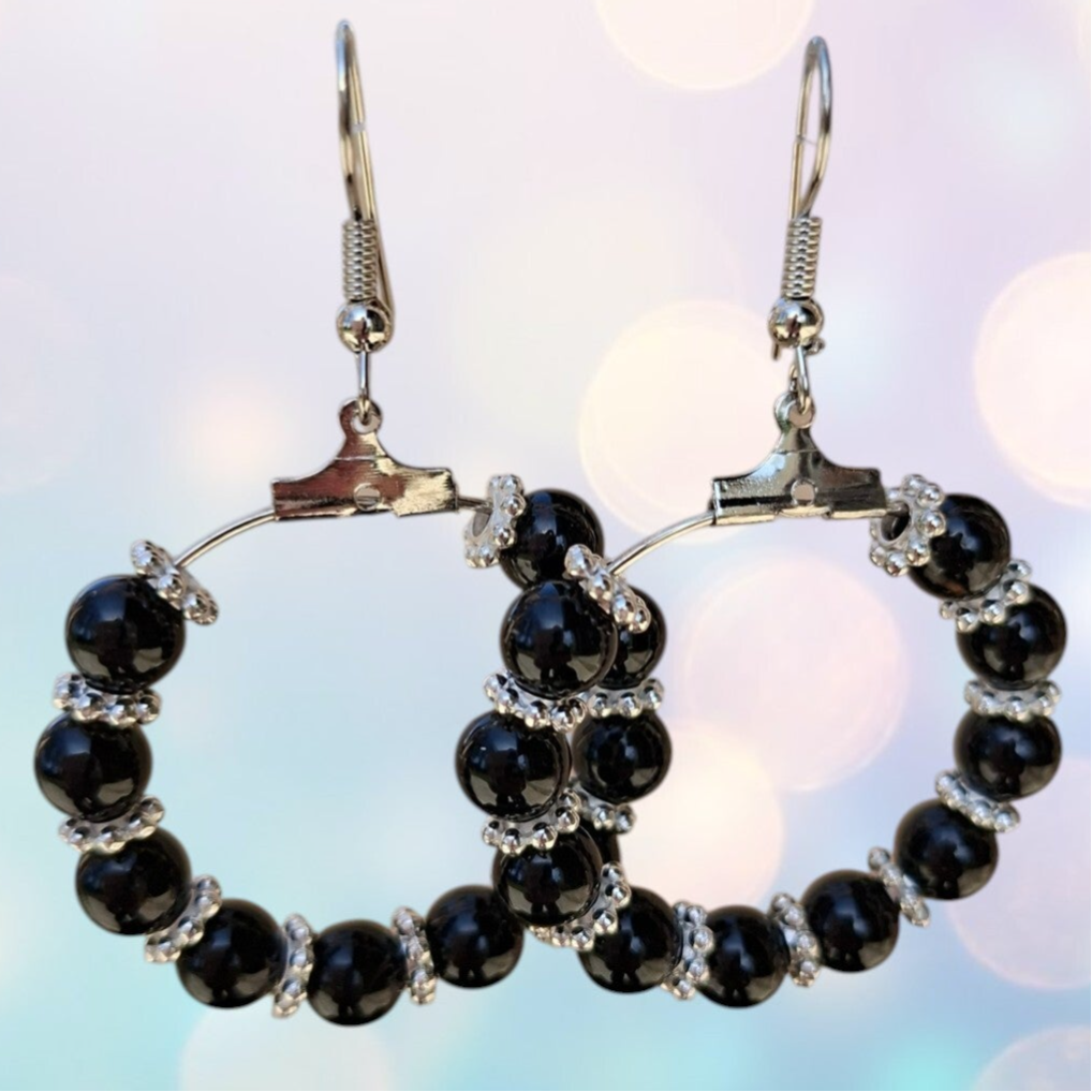 Boucles Créoles Argentées – Tourmalines & Fleur délicate