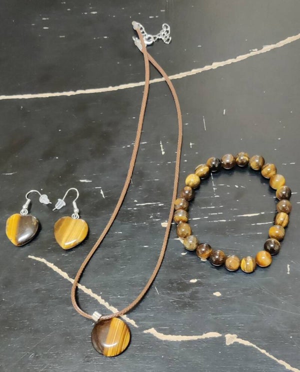 Boucles d'oreilles,collier et bracelet avec pierres naturelles (parure)