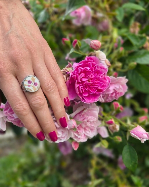 Bague en Faïence Ancienne réglable – Bijou Upcyclé Unique