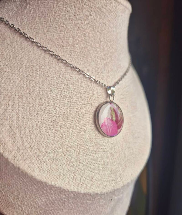 Pendentif fait main à partir d’une assiette ancienne