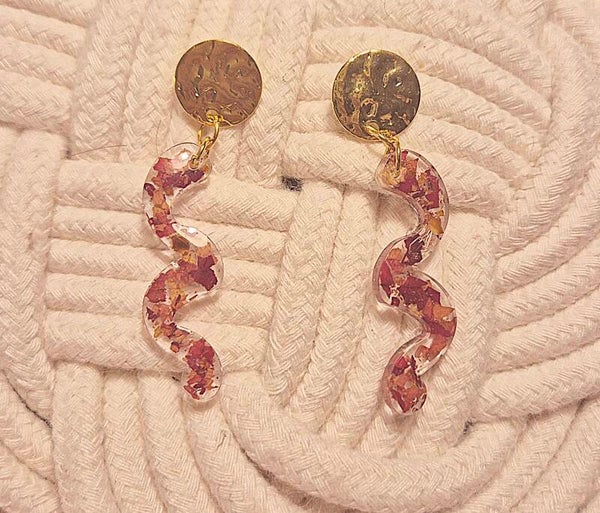 Boucles d’oreilles avec pétales séchées