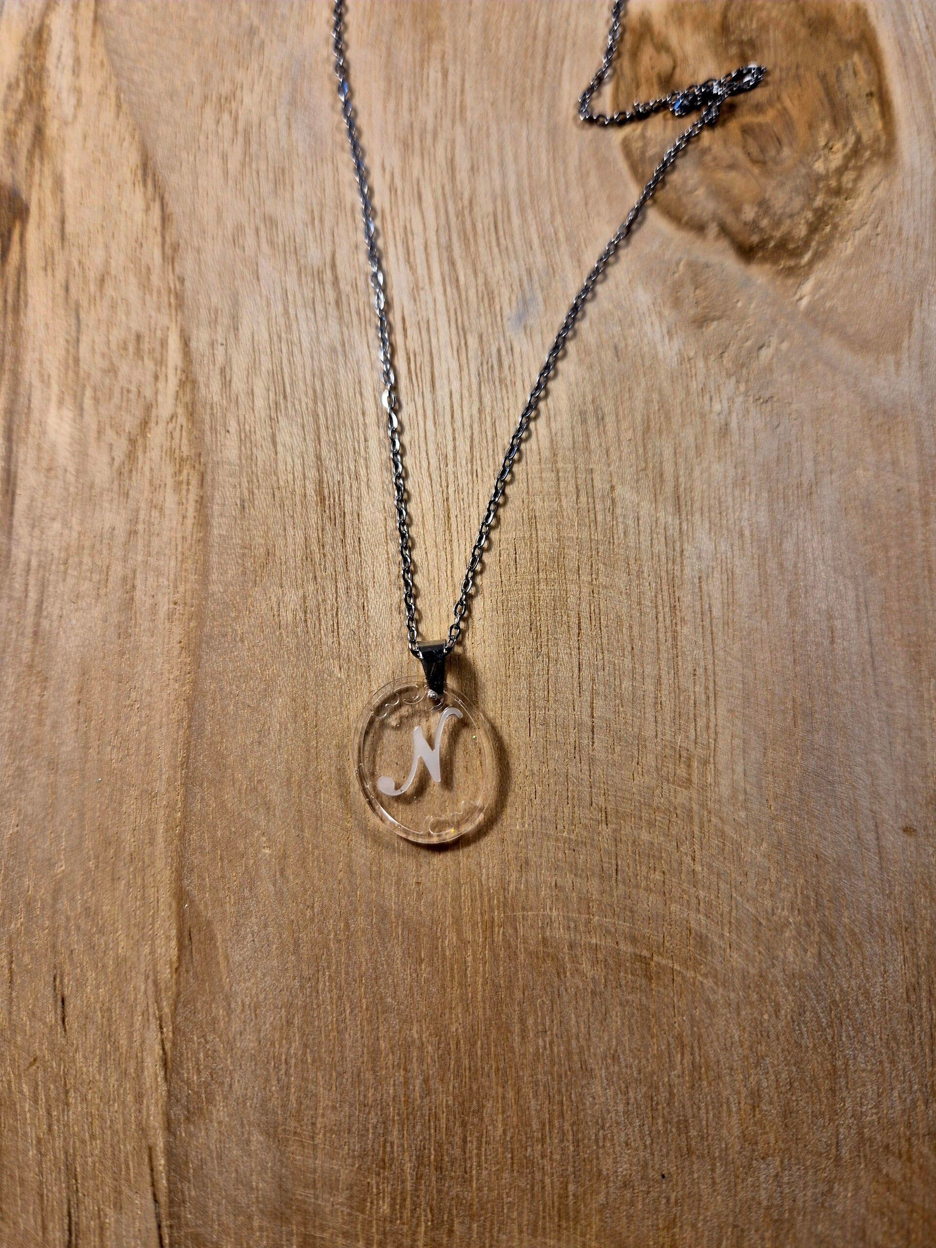 Pendentif avec initiale lait maternel