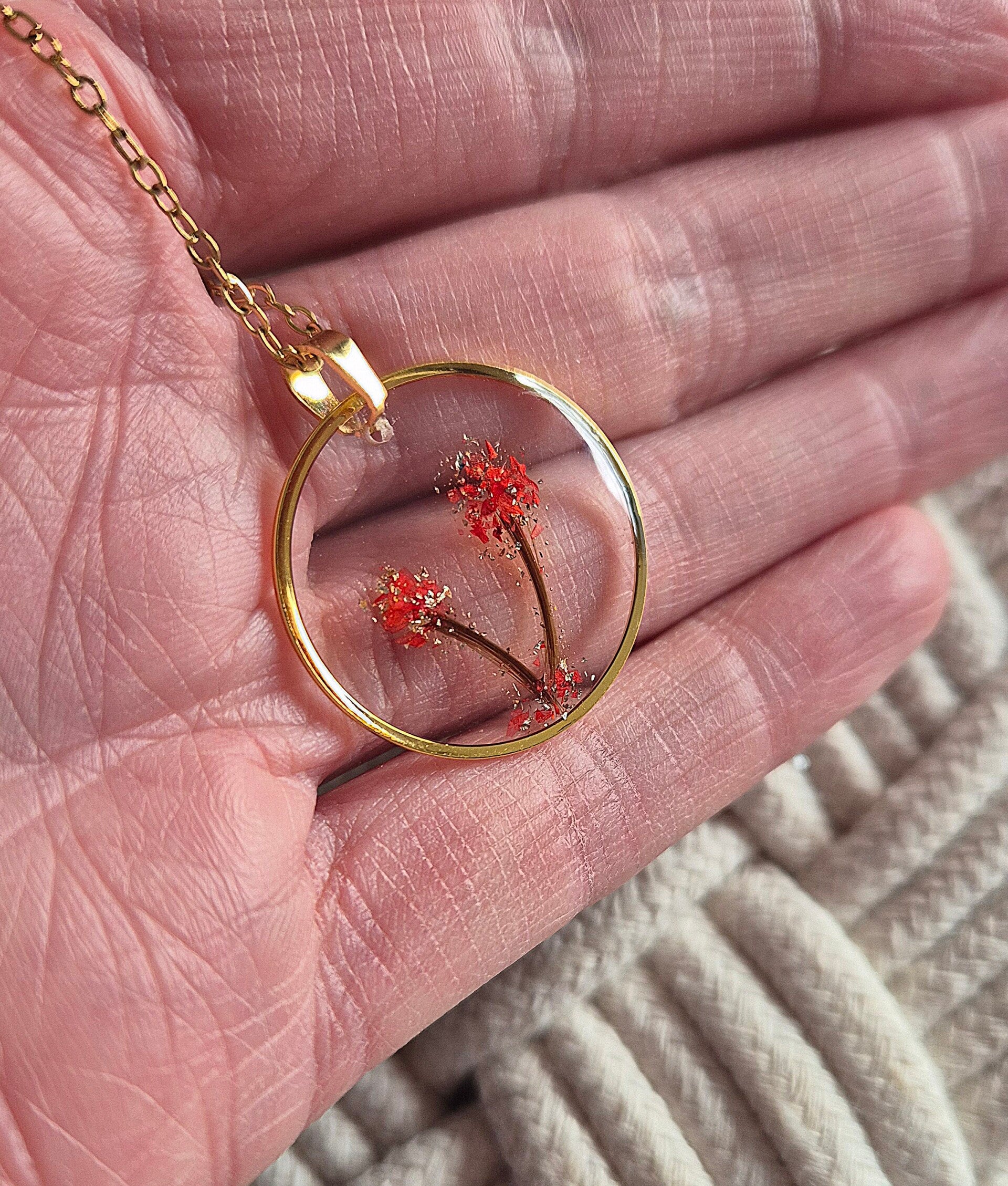 Bijoux avec mèche de cheveux ou poils d'animaux