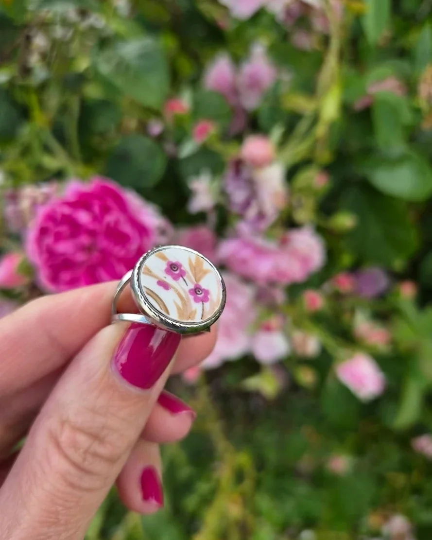 Bague en Faïence Ancienne réglable – Bijou Upcyclé Unique