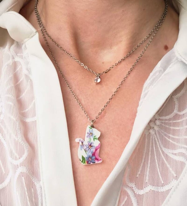 Pendentif Chat en Faïence Ancienne – Collier Double Chaîne Inox