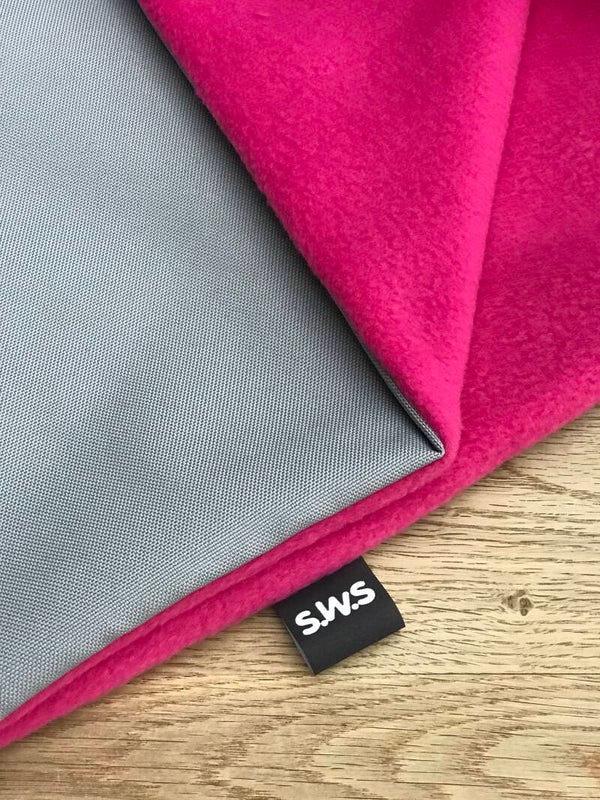 Travel waterproof blanket