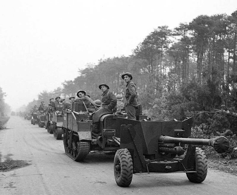 15e schotse infanterie ter hoogte van Financiën, 1944.