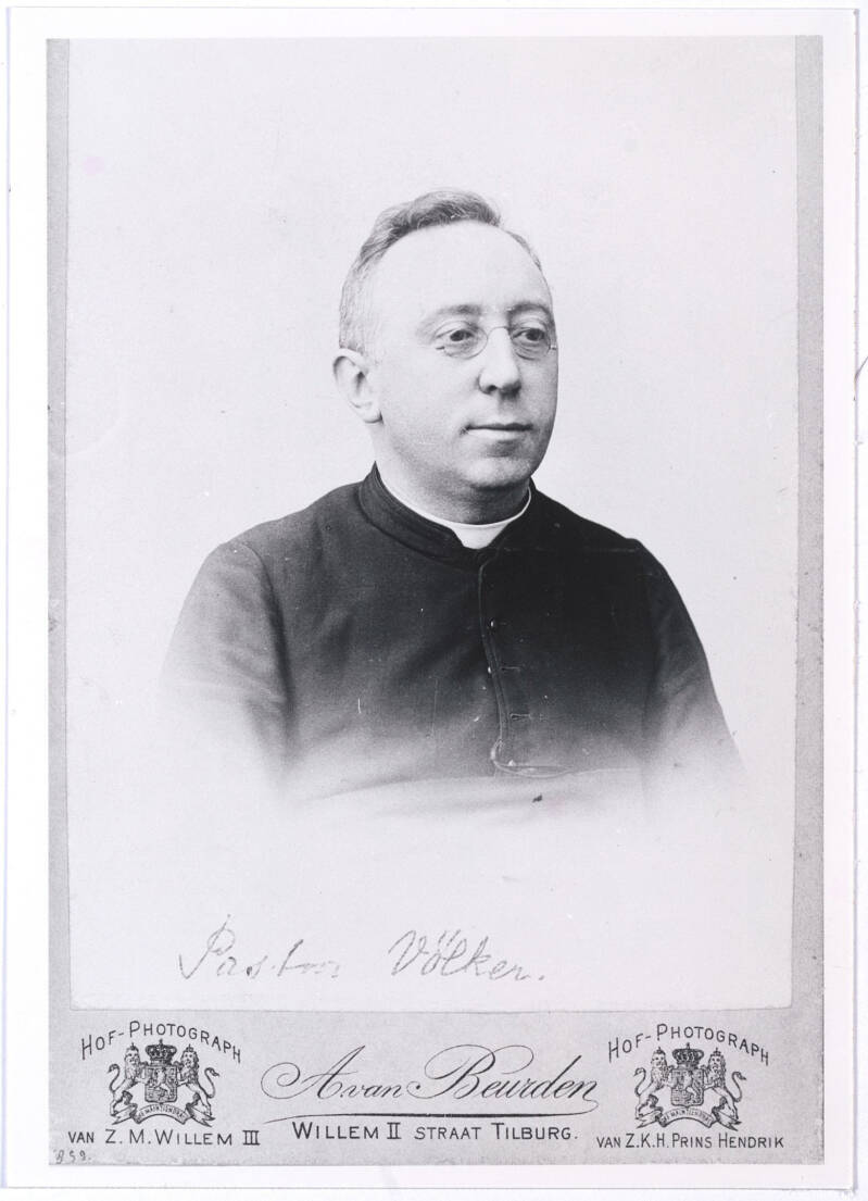 Pastoor Völker, ca. 1900.