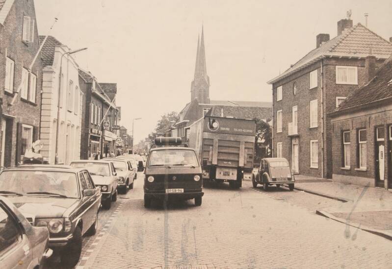 BSK0018 - Hoek Hoofdstraat- Peperstraat, circa 1980.