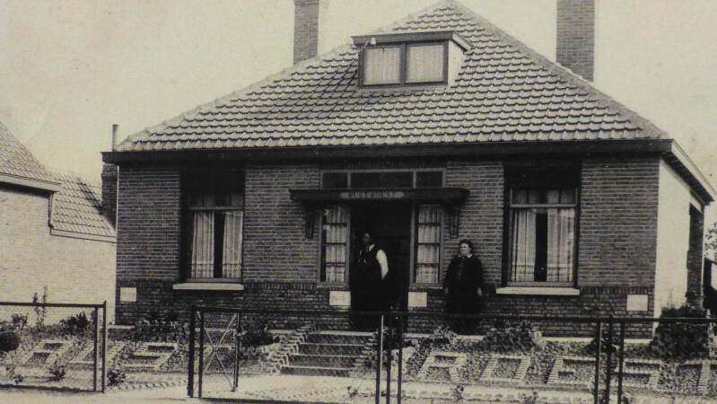 BSK0106 - Huizen en boerderijen aan de Kruisstraat (tegenwoordig Antoniusstraat), circa 1930.