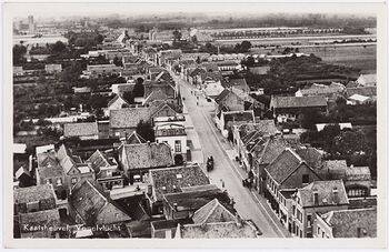 Hoofdstraat van boven (1). 