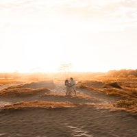 zwangerschapsshoot - warme en spontane zwangerschapsshoot op buiten locatie met fotograaf in kaatsheuvel, waalwijk, tilburg, loon op zand 
