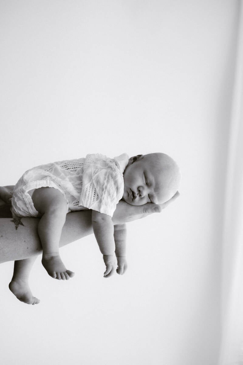 newbornshoot-enzo-12-standard.jpg