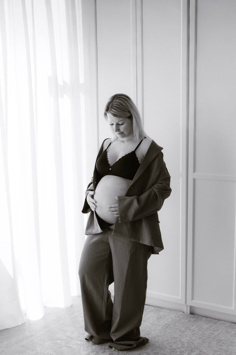zwangerschapsshooot-marielle-zwart-wit-32-standard.jpg