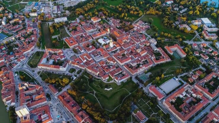 Turistička agencija Jakovina Travel licencirano vođenje kroz razne županije i grad Karlovac
