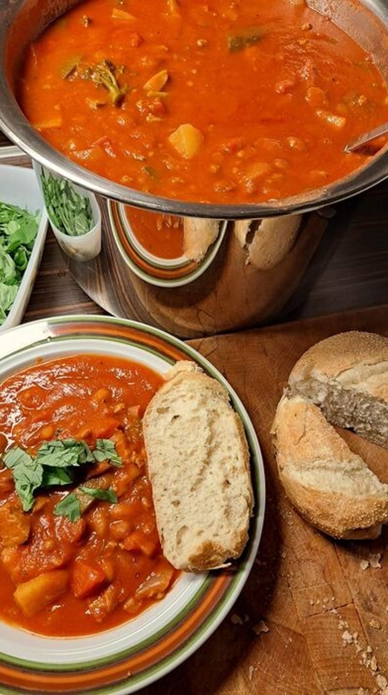 Tomato leftoversoup by : Laura Leeuwenburg