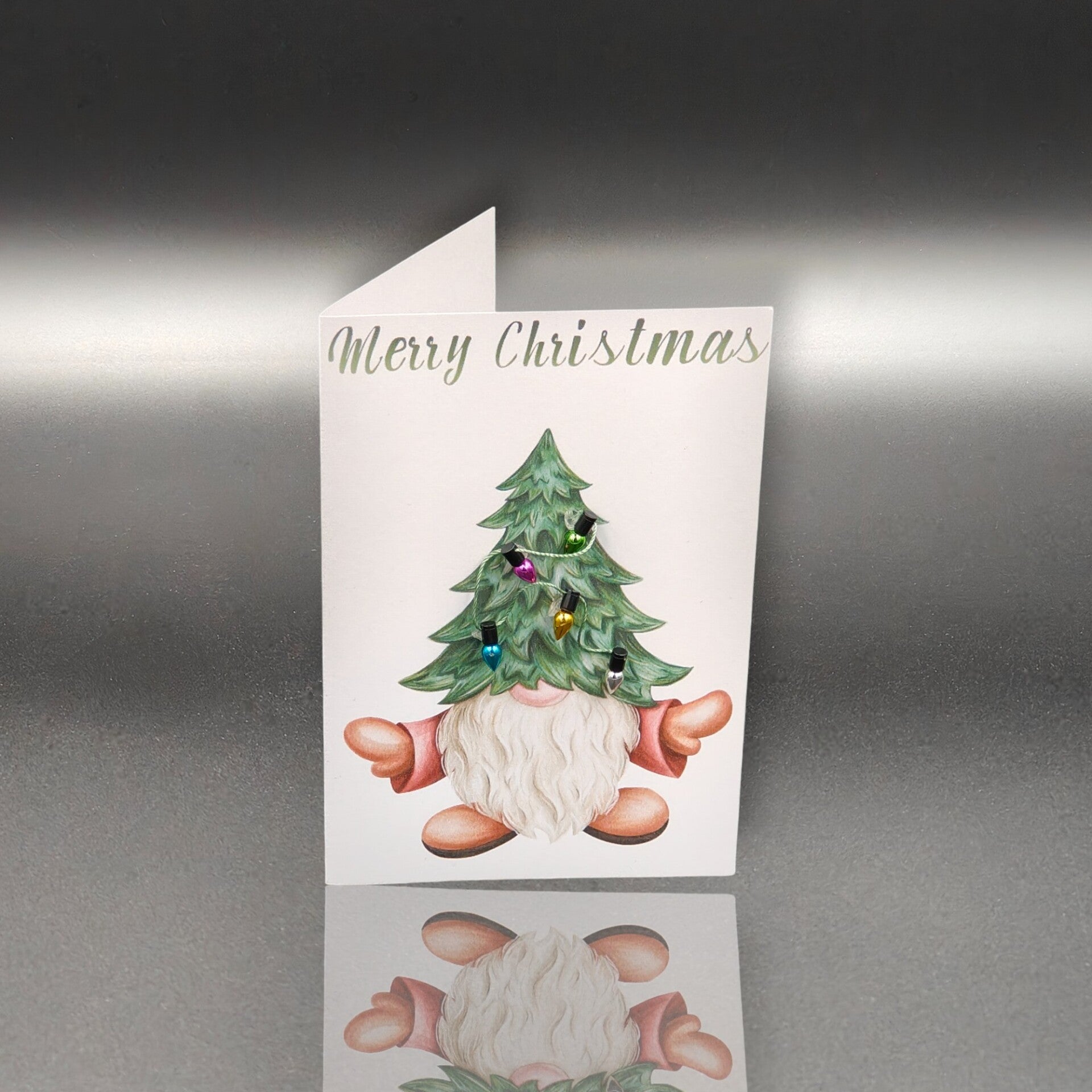 Weihnachtskarte - Tannenbaumgnom mit Lichterkette