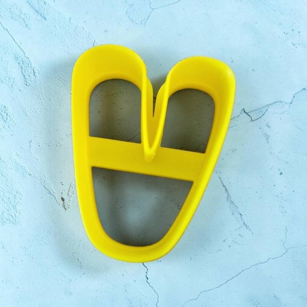 Emporte pièce , cutter clay, lettre bulle (V)
