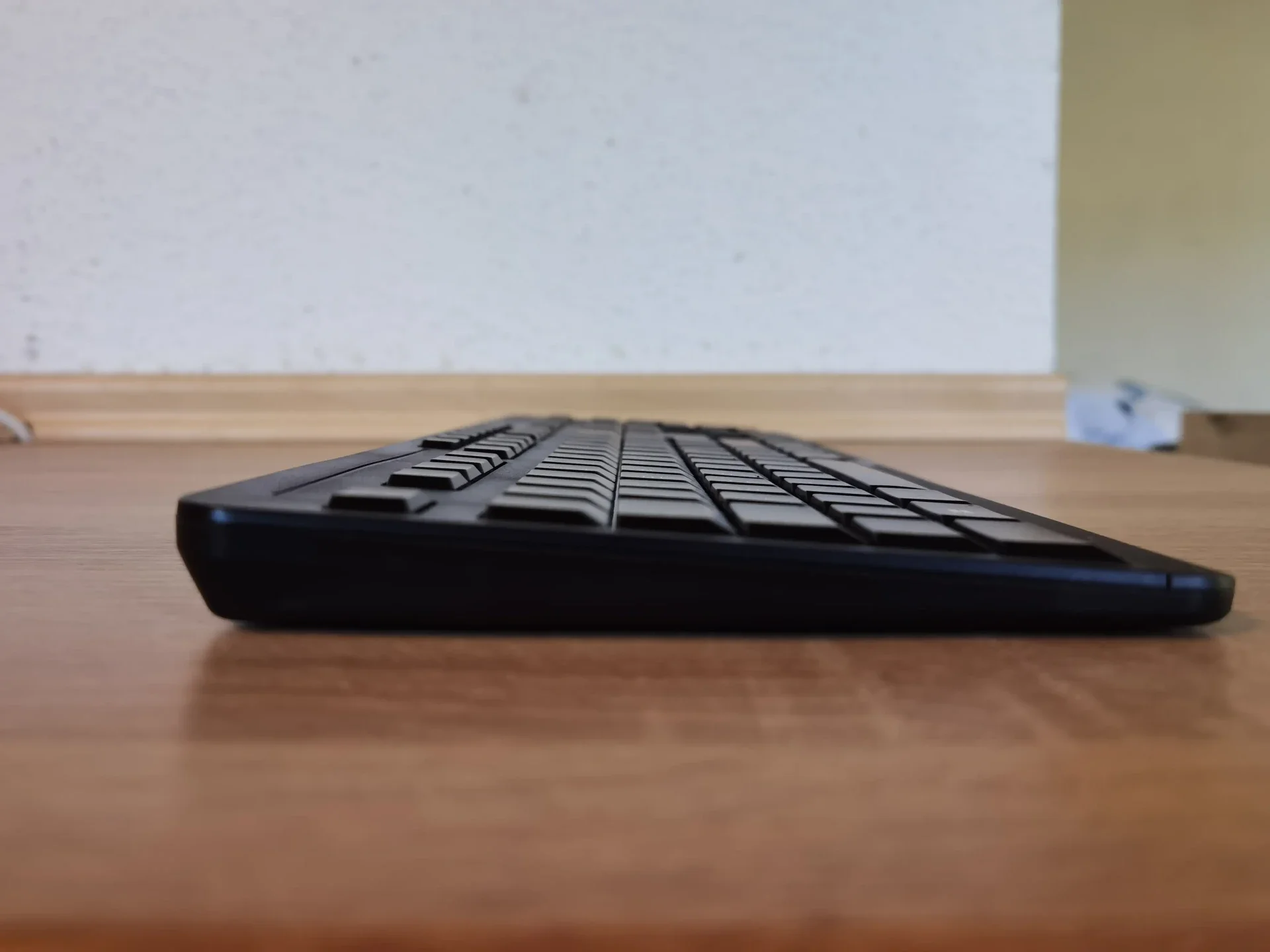 Flache Bauhöhe der CHERRY STREAM KEYBOARD ULTIMATE