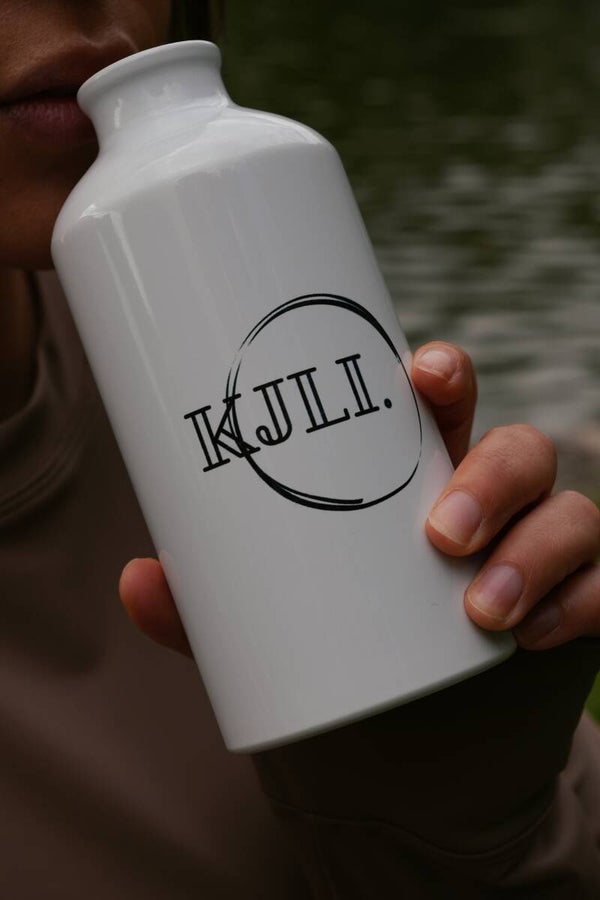 KJLI. Water bottle