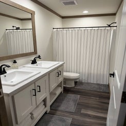 2483c020-efb9-4c6e-836d-2690efea4b1f-standard-wa3qjn.jpg