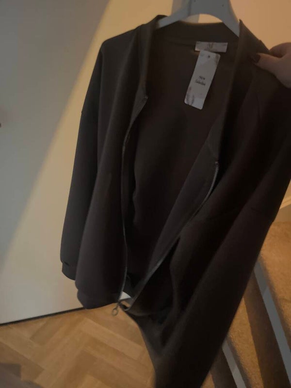 Lotje vest