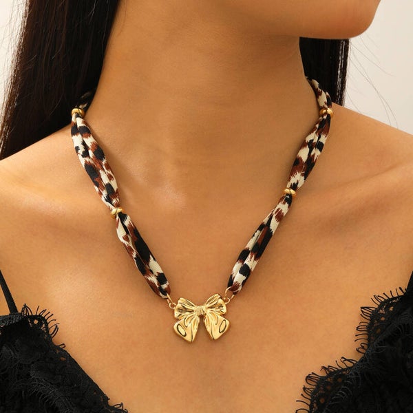 Strikjes ketting