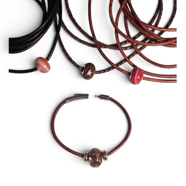 Leren armband met gepersonaliseerde pandora bedel