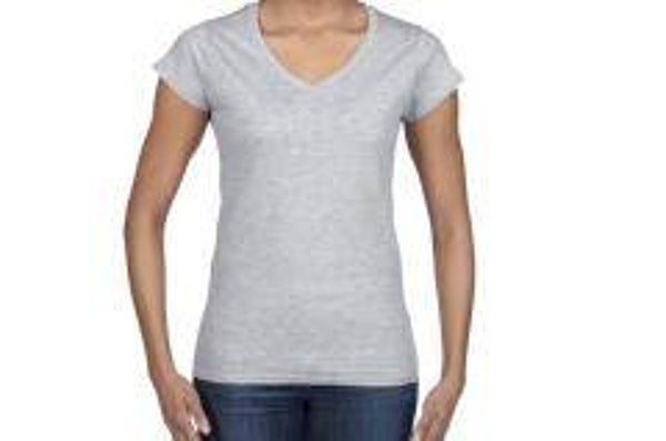 Dames softstyle V-hals t-shirt - bedrukt naar wens