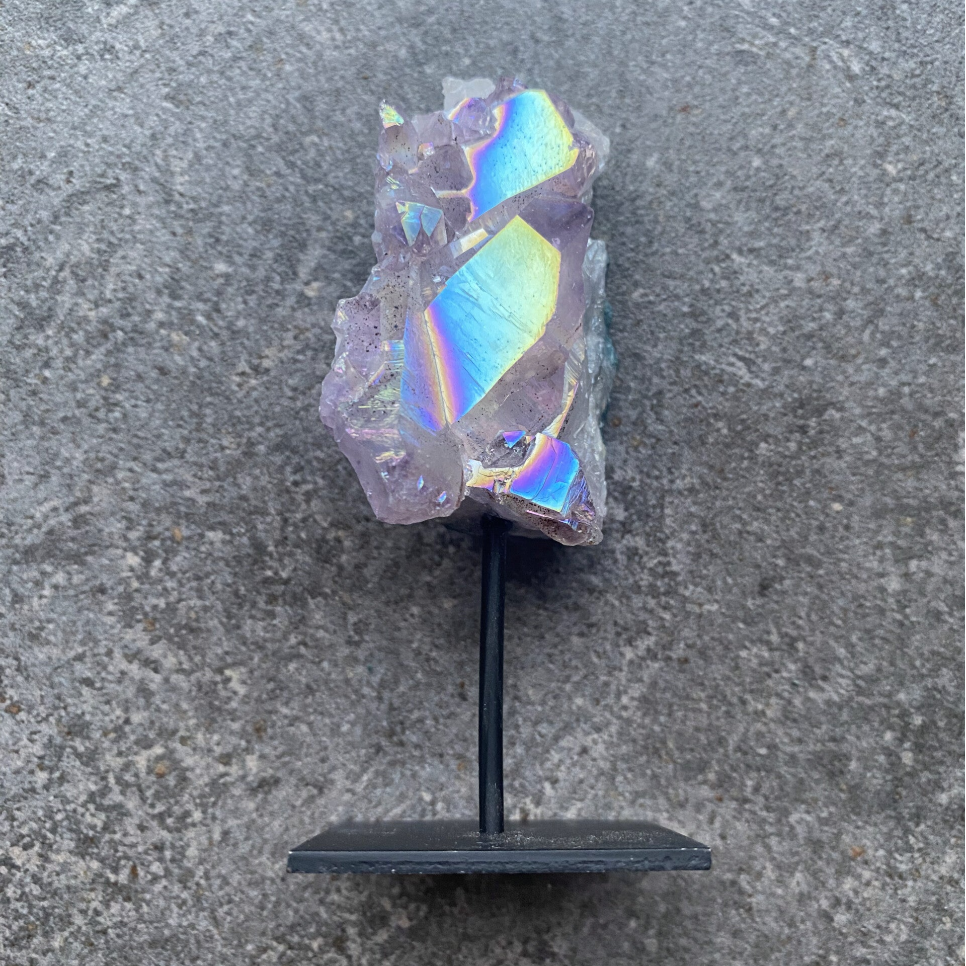 Aura amethist op standaard #1