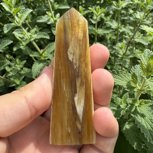 Mica obelisk #2